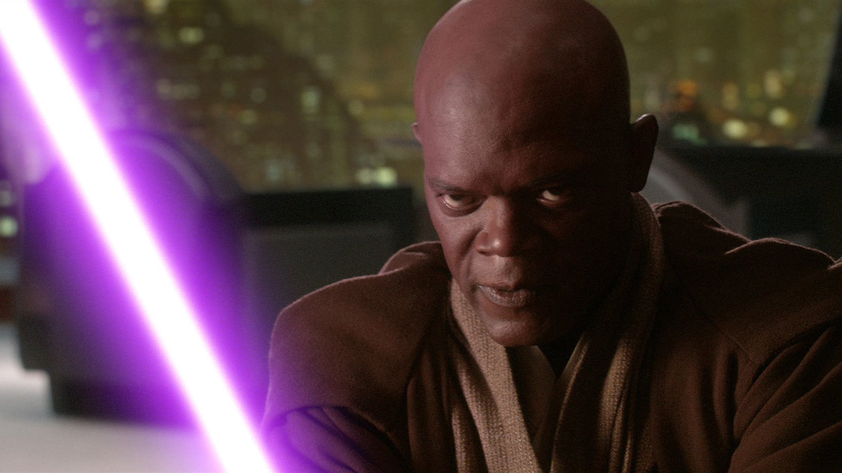 Mace Windu com o seu Sabre De Luz