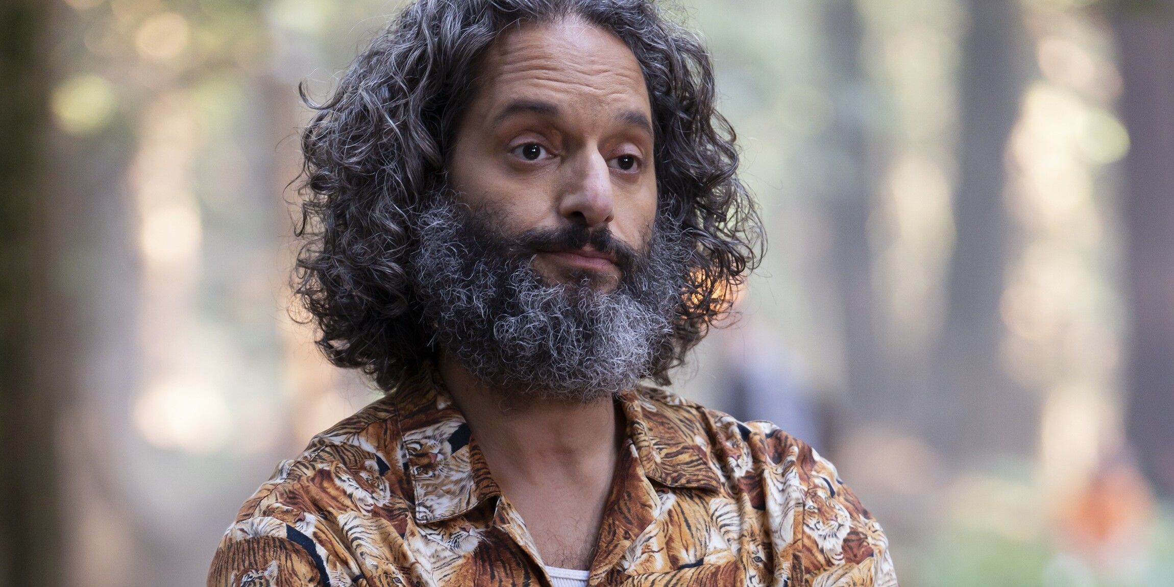 Jason Mantzoukas como Dionísio na série Percy Jackson