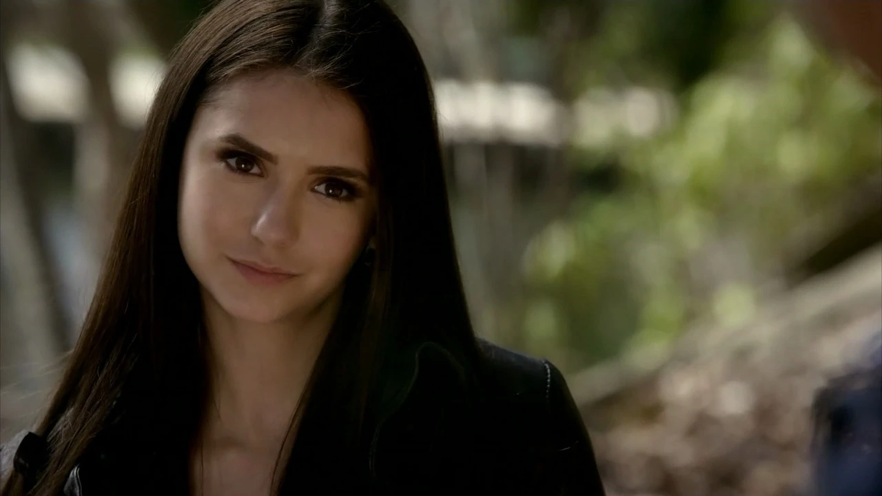 Elena em The Vampire Diaries